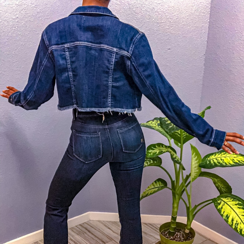 Cropped Denim Jacket - Picture 4 of 6